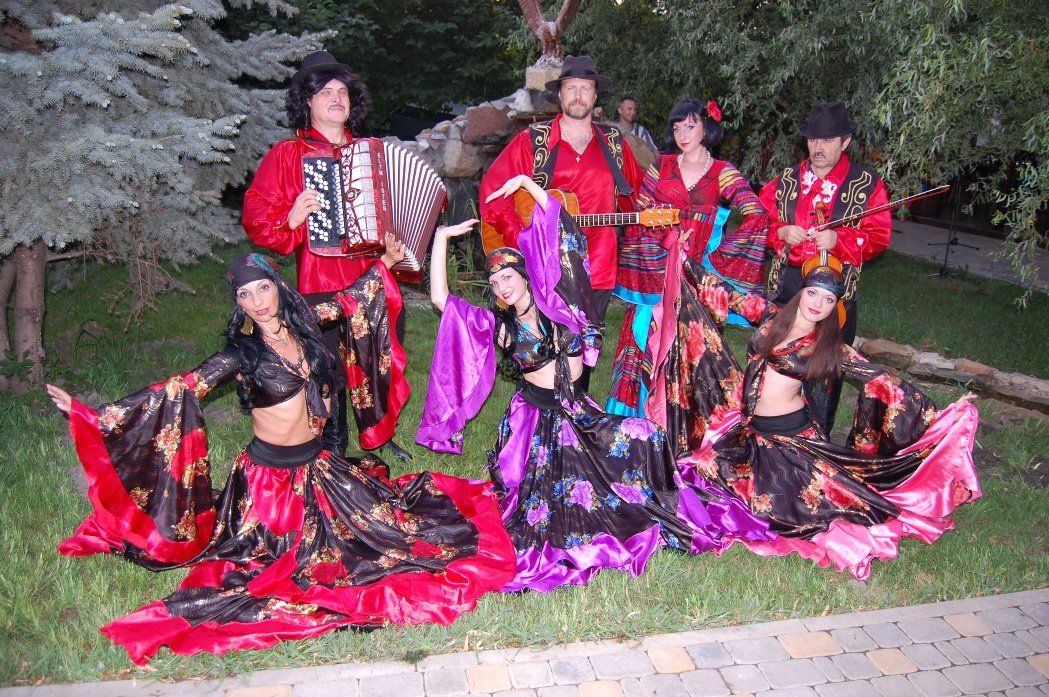 Организация праздников-Лучшие шоу программы Юга России. КРЦ  «Альберт шоу»&nbsp;Организация праздников.Цыгане,шоу балет,Сердючка,пародии звезд,детские праздники. : 