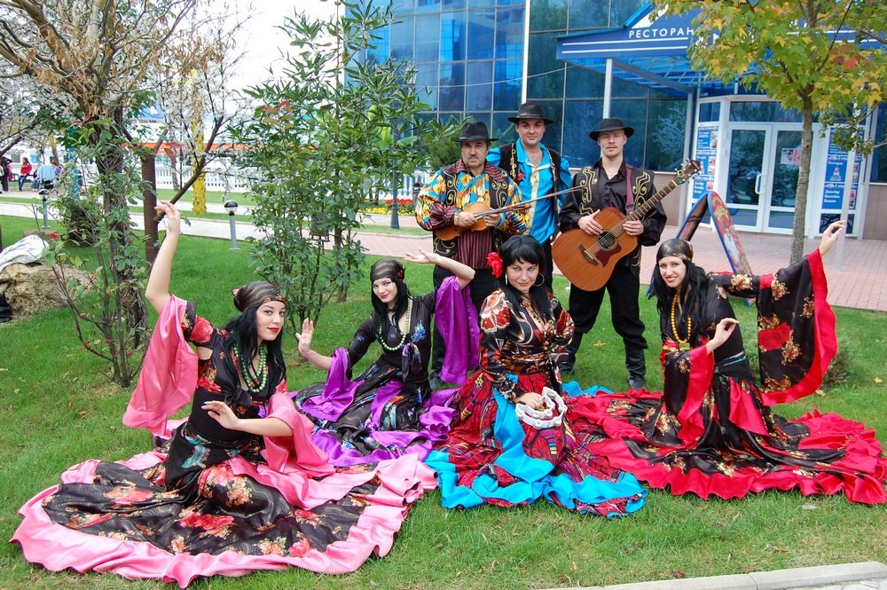 лучшие шоу программы Юга России.&nbsp;Организация праздников.Цыгане,шоу балет,Сердючка,пародии звезд,детские праздники. : 