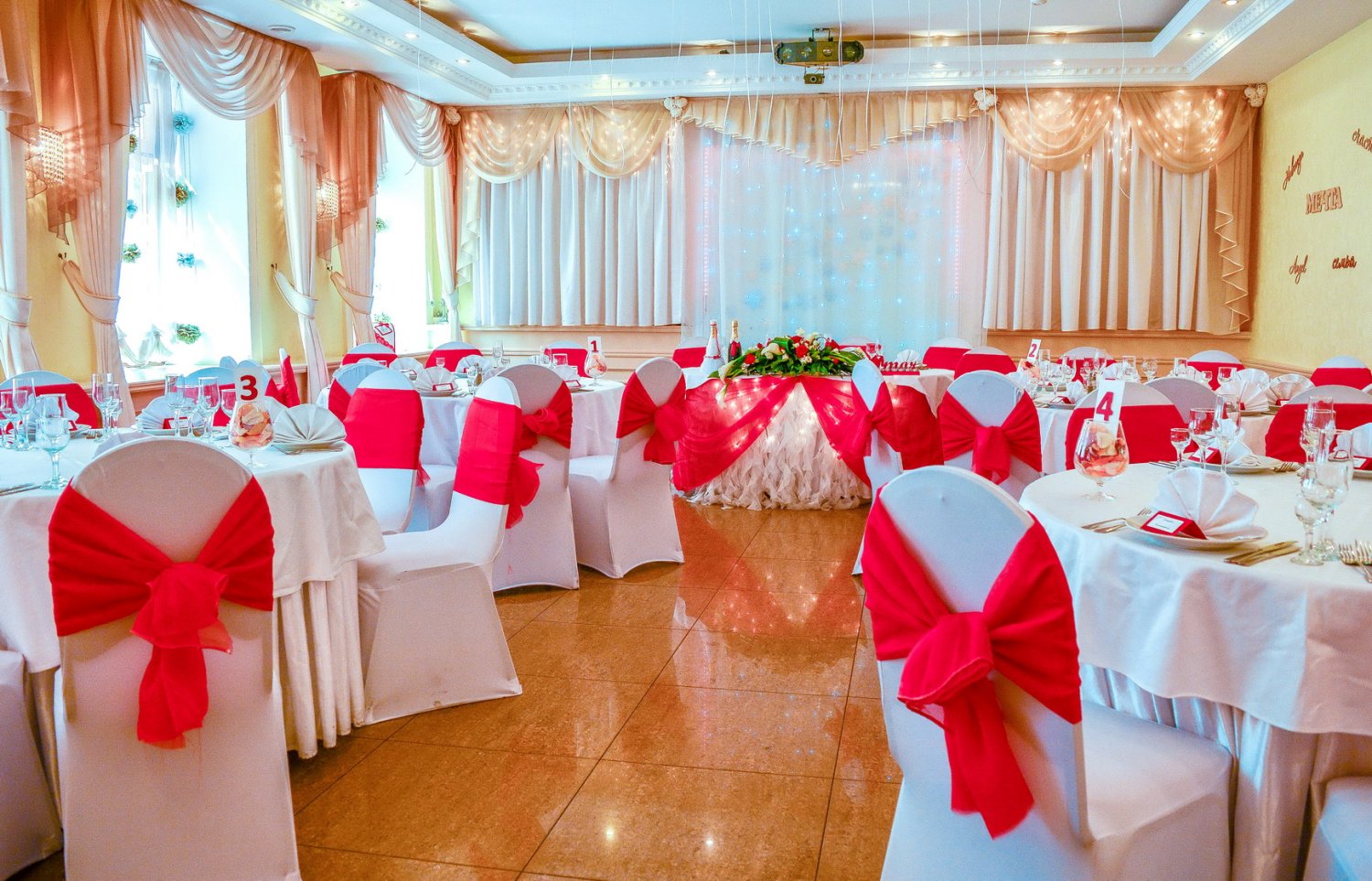 Варианты оформления банкетного зала Корсаков&nbsp;Банкетный зал Корсаков : 