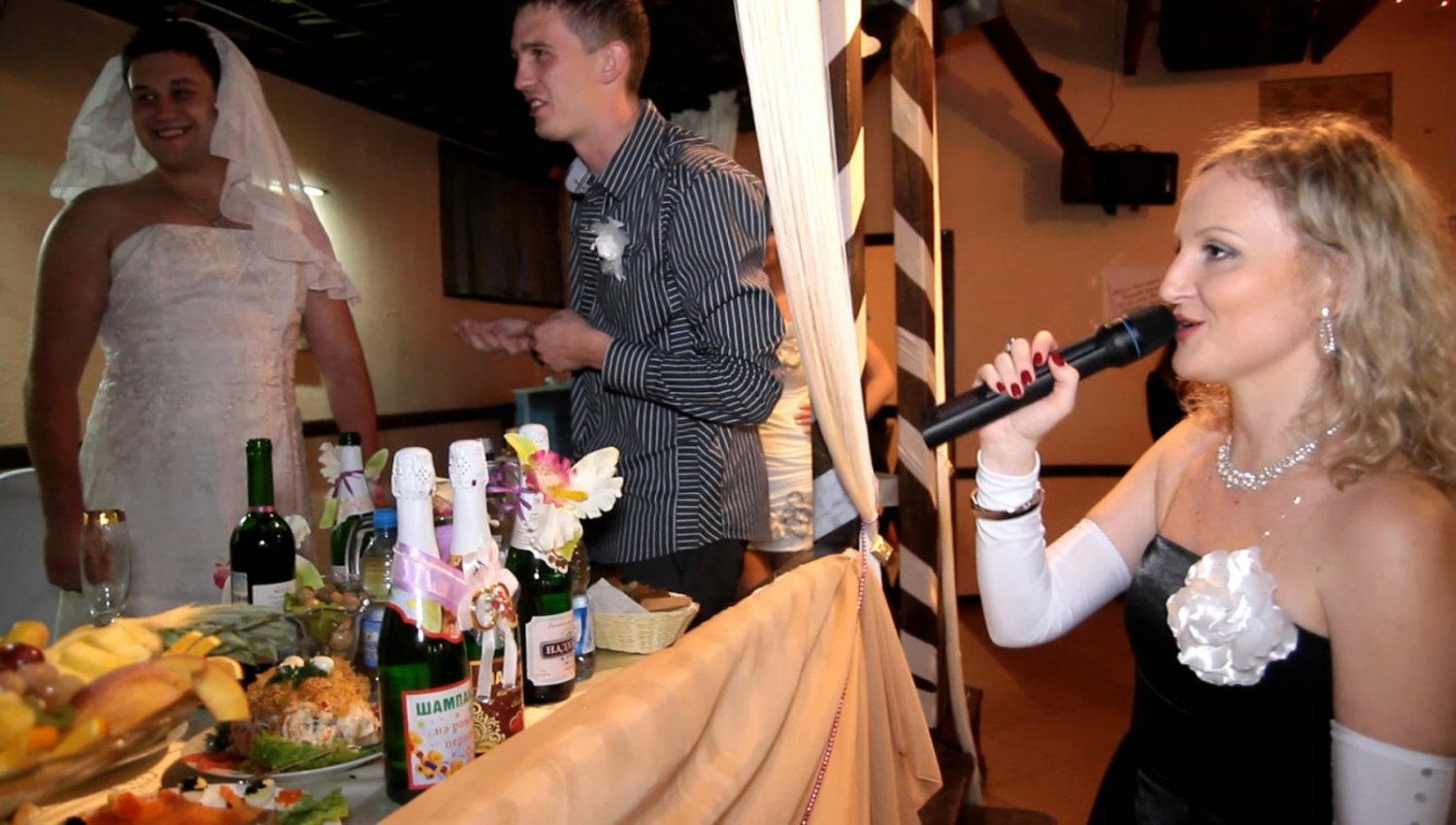 Ведущая&nbsp;Елена Секирина : 