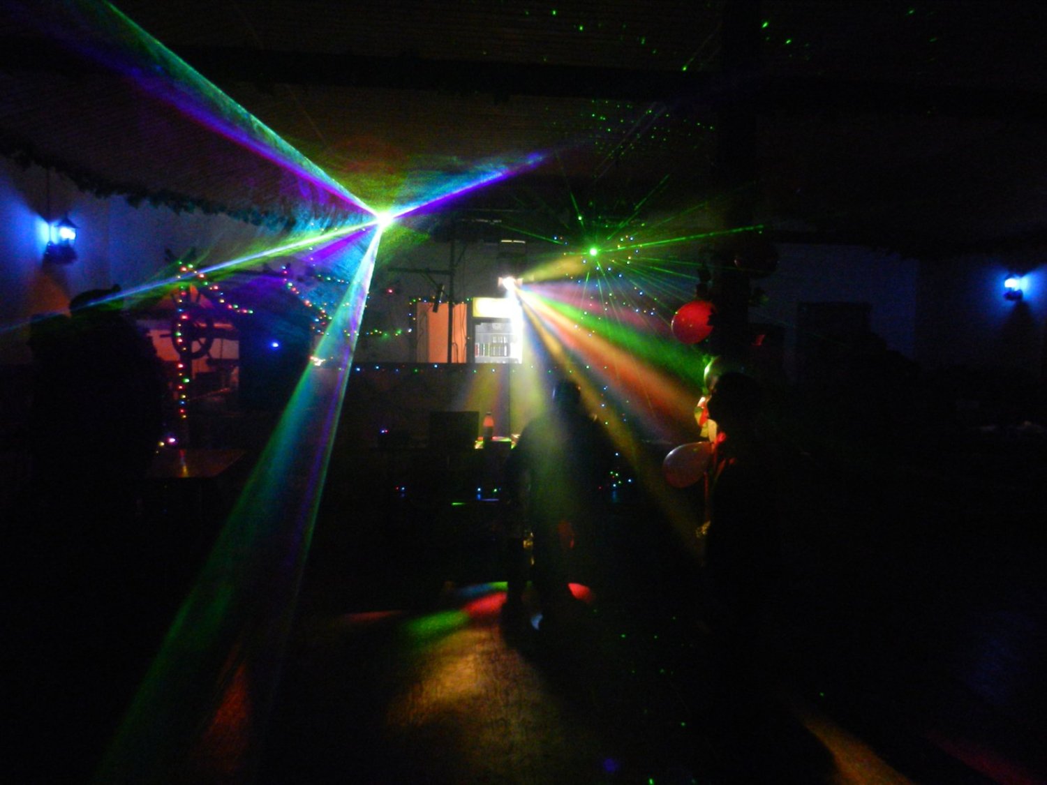 Весёлые праздники для Вас от души!!!&nbsp;Очаровательная, весёлая ведущая - тамада проведёт ваш праздник от души! : 