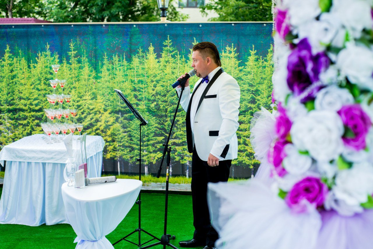 Александр Тамкович&nbsp;Ведущий Александр Тамкович : 