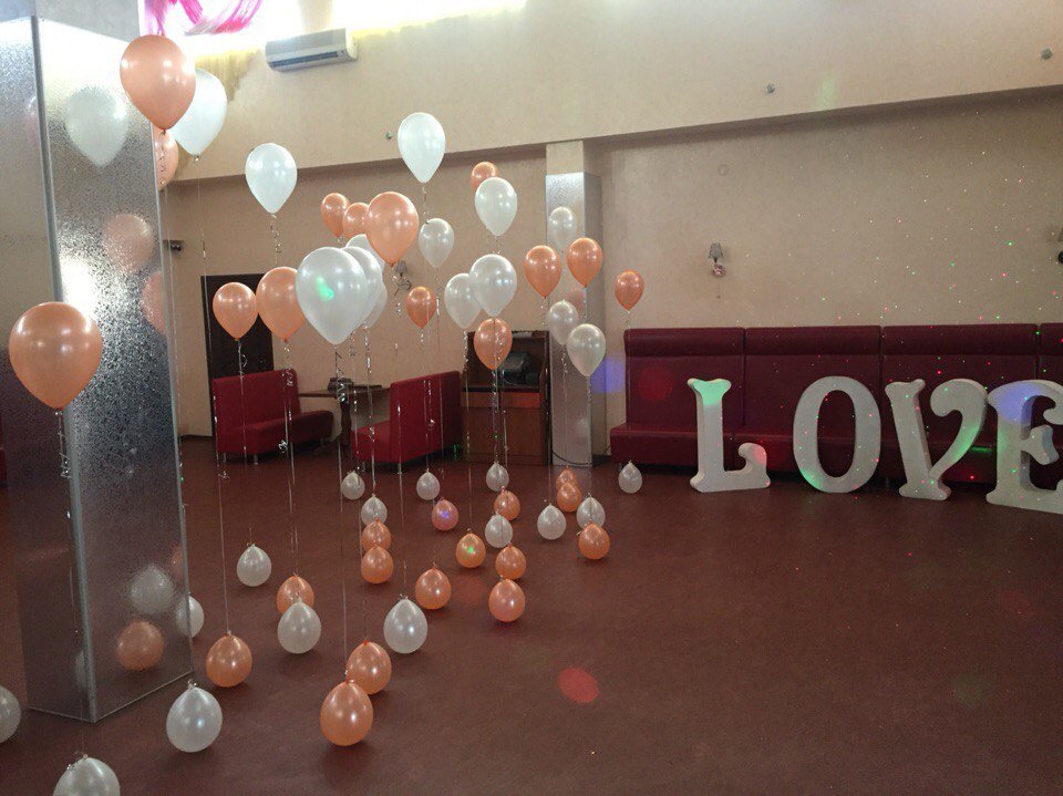 Оформление свадебного зала&nbsp;Организация праздников "Любой Каприз" : 