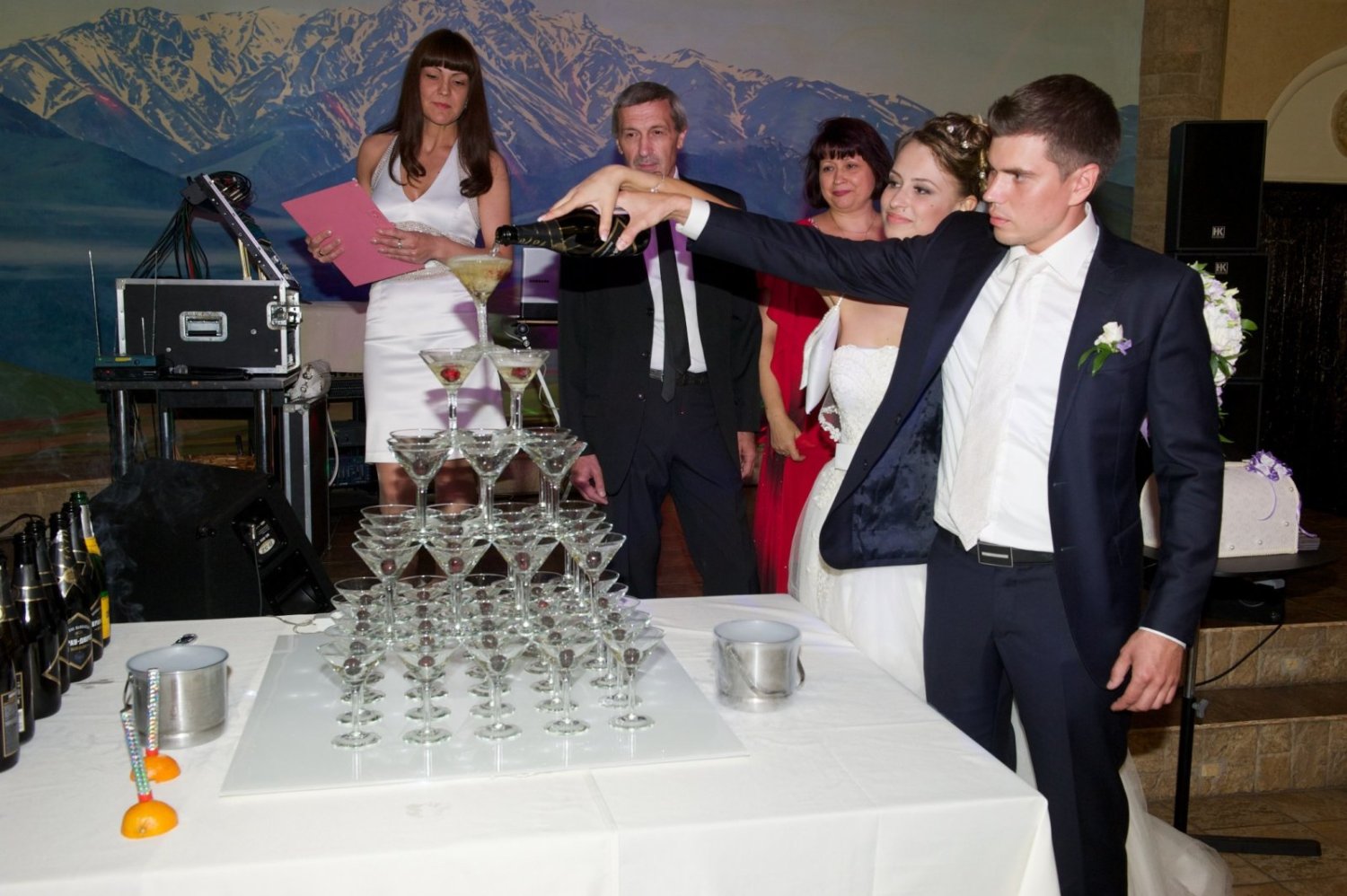 Свадьба Виктории и Серегя. 16.08.2014&nbsp;Поющая ведущая - Ирина Ксантос, певец-dj : 