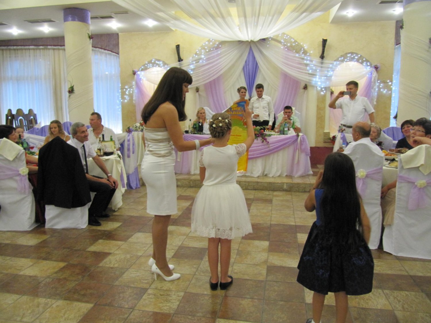 Свадьба Виктории и Серегя. 16.08.2014&nbsp;Поющая ведущая - Ирина Ксантос, певец-dj : 