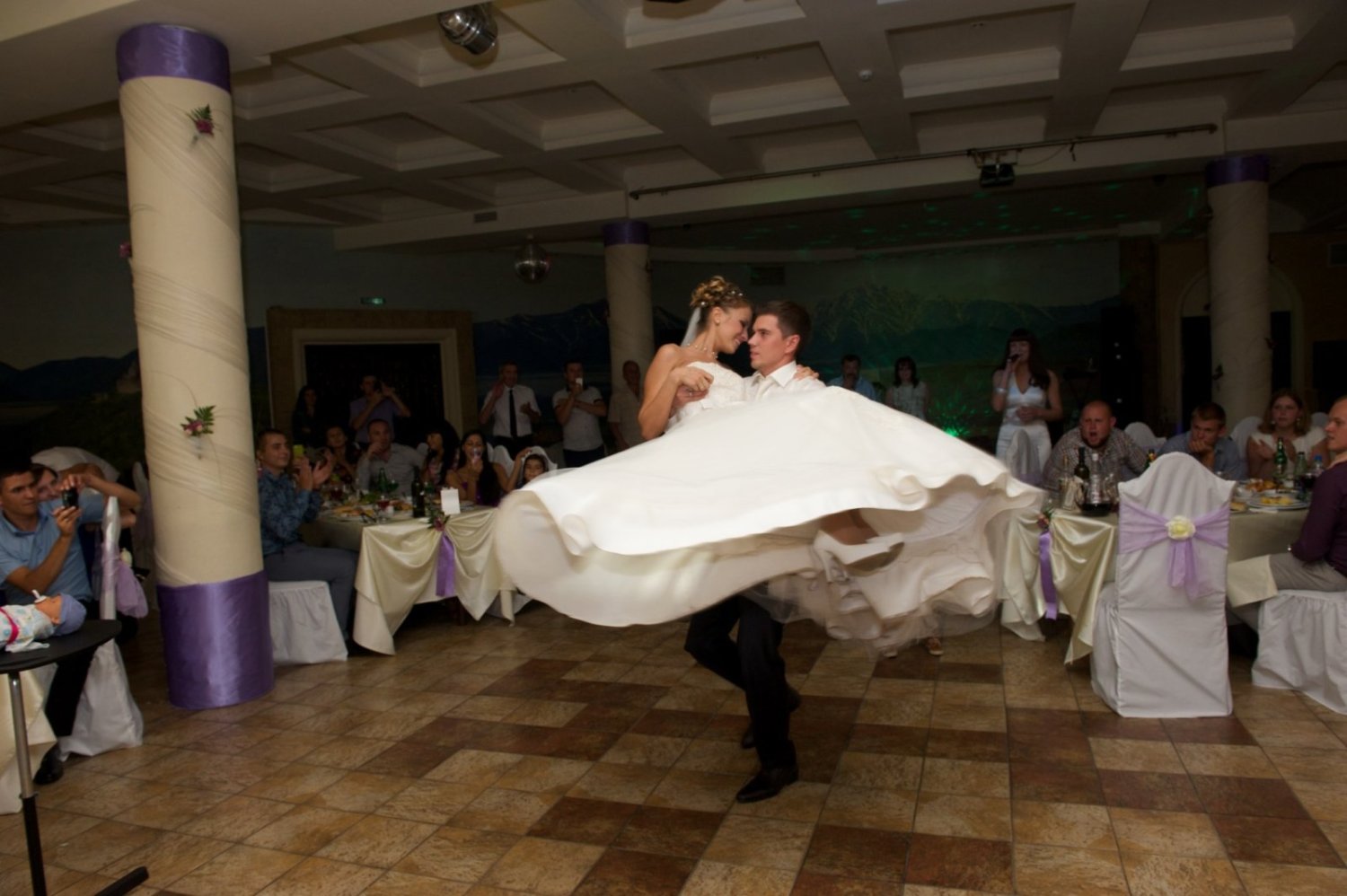 Свадьба Виктории и Серегя. 16.08.2014&nbsp;Поющая ведущая - Ирина Ксантос, певец-dj : 