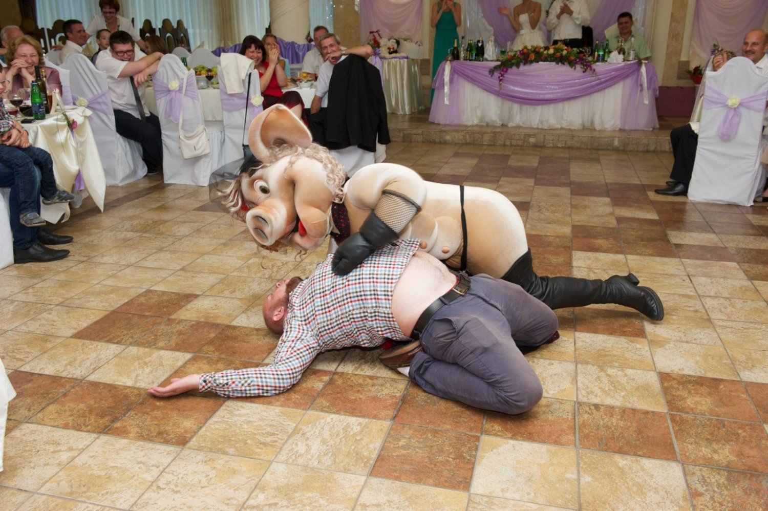 Свадьба Виктории и Серегя. 16.08.2014&nbsp;Поющая ведущая - Ирина Ксантос, певец-dj : 