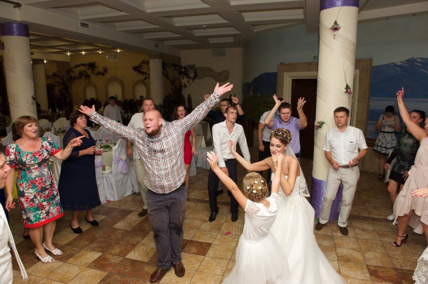 Свадьба Виктории и Серегя. 16.08.2014&nbsp;Поющая ведущая - Ирина Ксантос, певец-dj : 