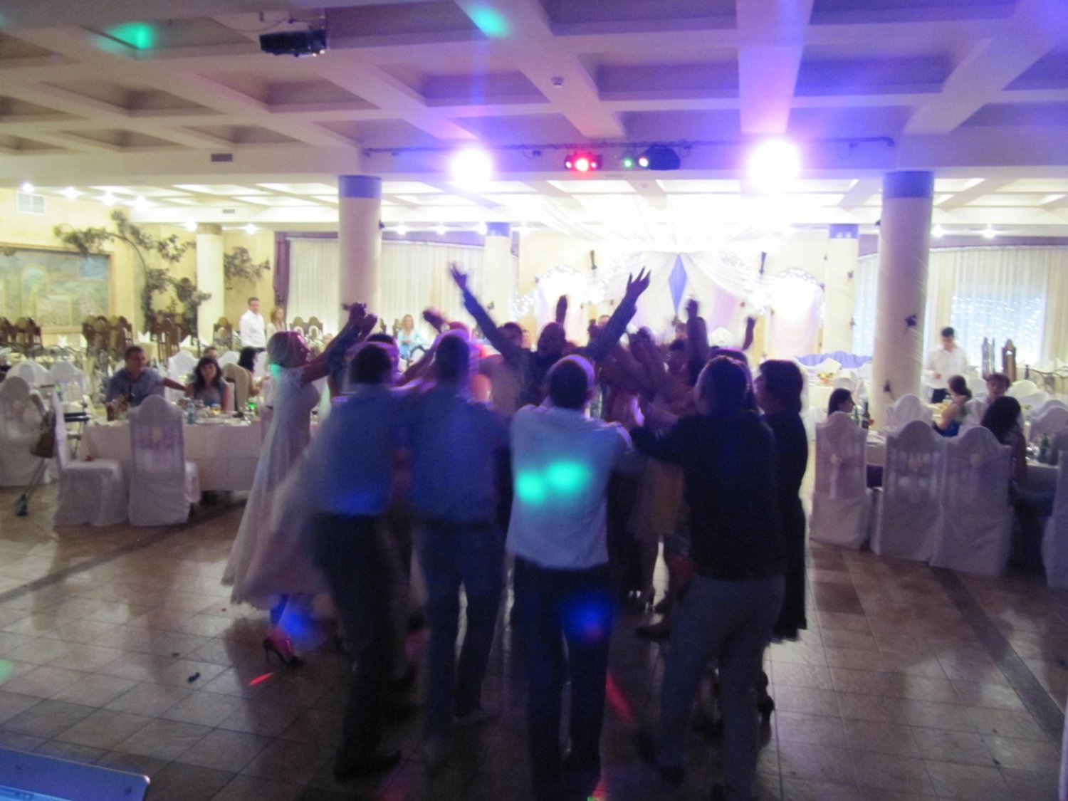 Свадьба Виктории и Серегя. 16.08.2014&nbsp;Поющая ведущая - Ирина Ксантос, певец-dj : 