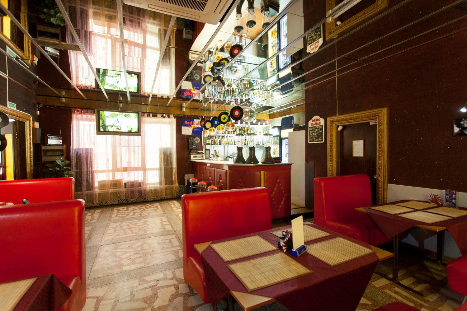 Банкетный зал&nbsp;Кафе "Диско-80х" : 