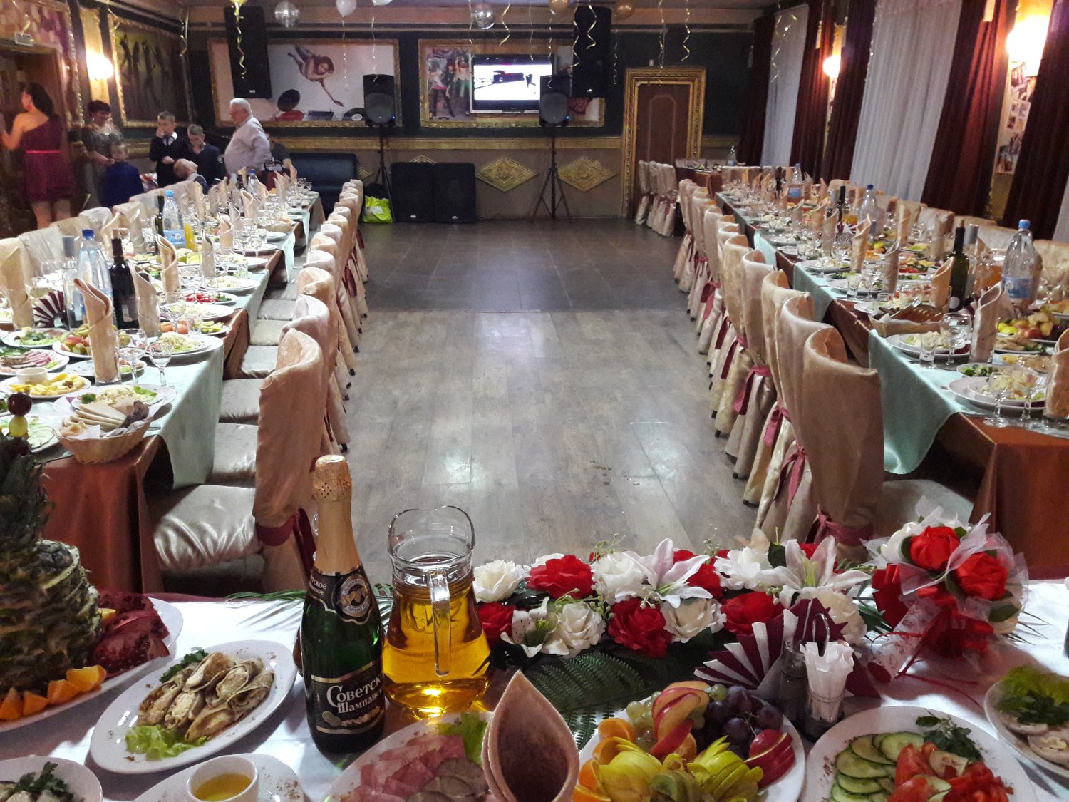 Банкетный зал&nbsp;Кафе "Диско-80х" : 