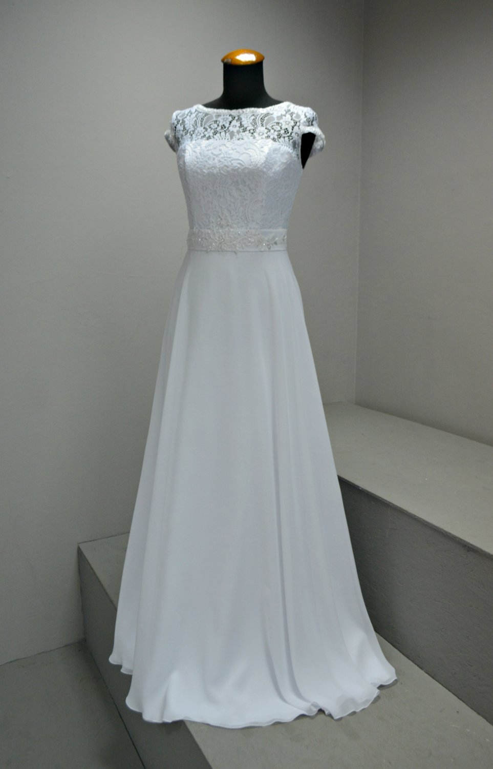 Свадебные платья в наличии&nbsp;Свадебный салон АНИРИ-Эконом : 