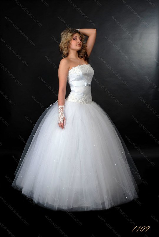 Свадебные платья в наличии&nbsp;Свадебный салон АНИРИ-Эконом : 