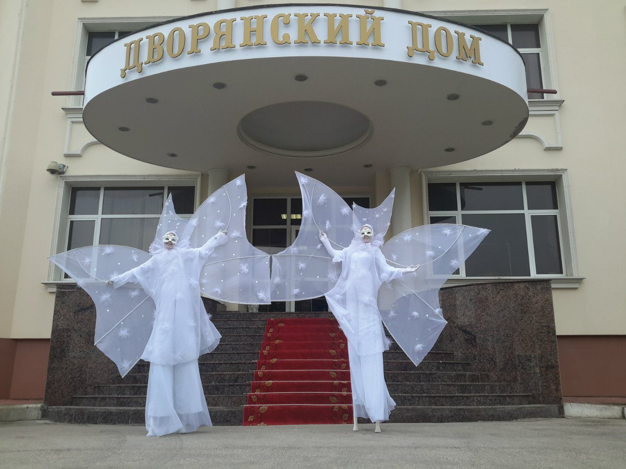 Ходулисты&nbsp;Арт группа Вуаля : 