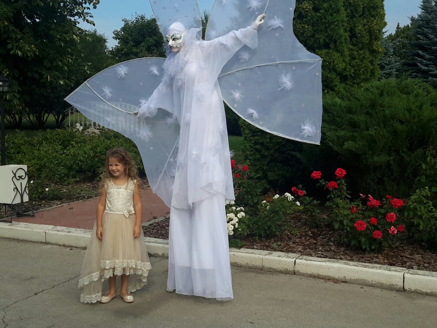 Ходулисты&nbsp;Арт группа Вуаля : 