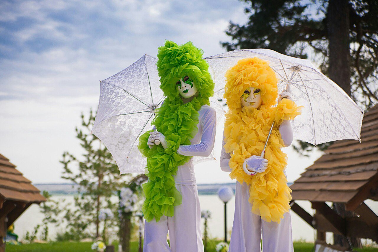 Ходулисты&nbsp;Арт группа Вуаля : 