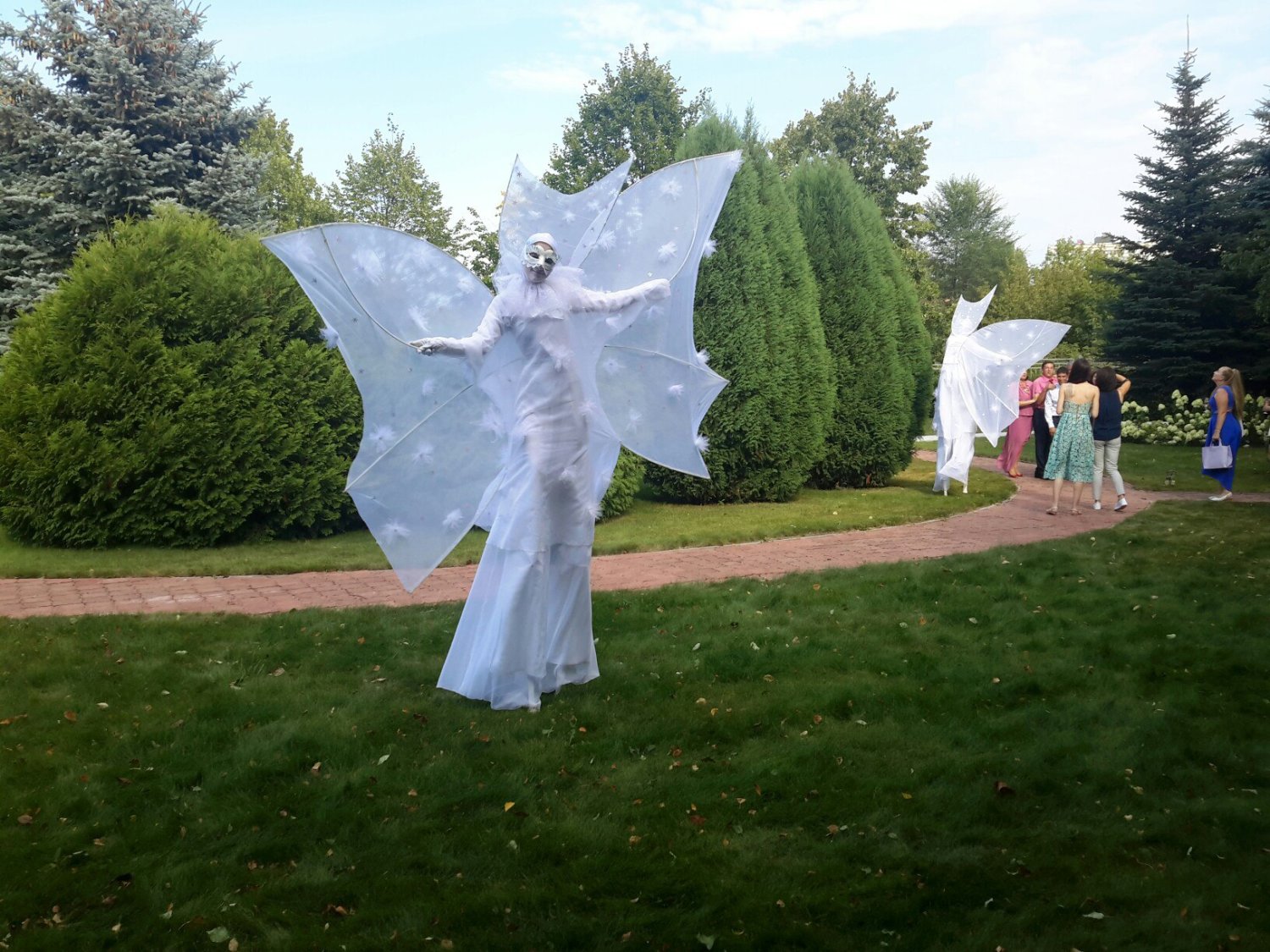 Ходулисты&nbsp;Арт группа Вуаля : 