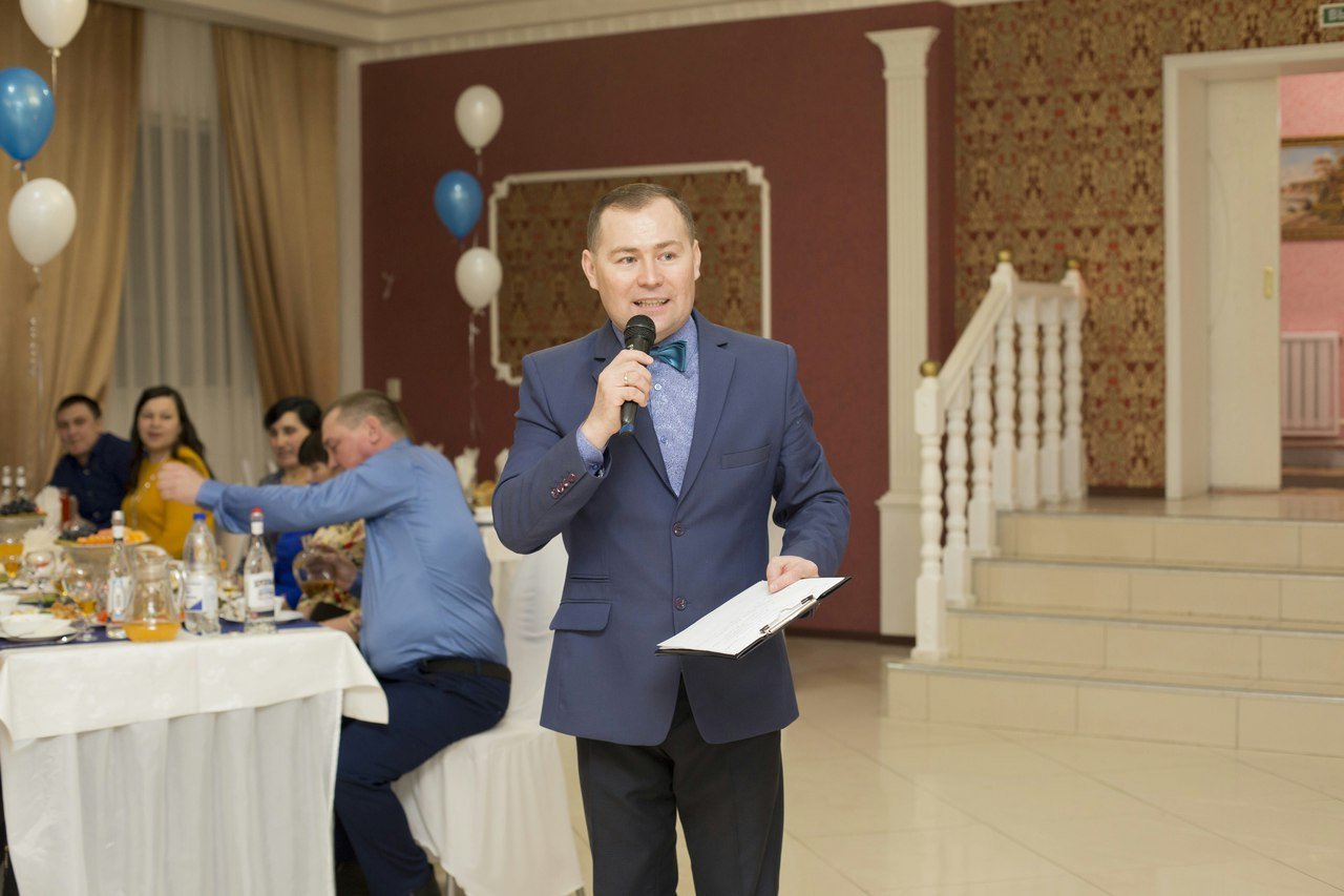 Ведущий Дмитрий Петров&nbsp;Фиеста : 