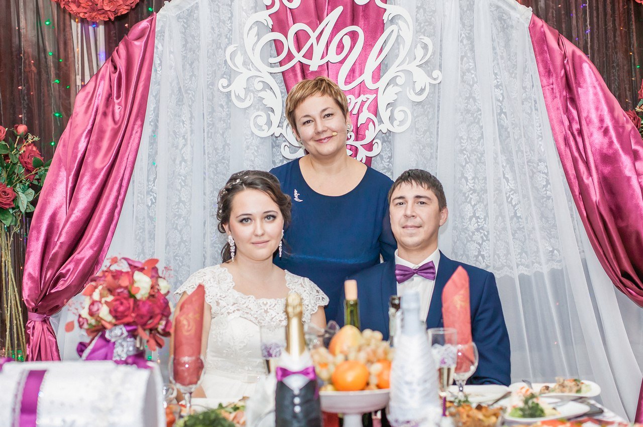 Ведущая Юлия Кирьянова&nbsp;Event-агентство "Лебединая Верность" : 