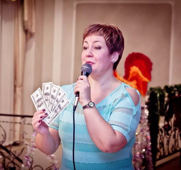 Ведущая Юлия Кирьянова&nbsp;Event-агентство "Лебединая Верность" : 