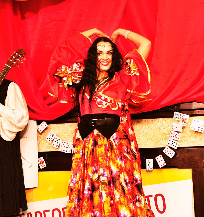 Цыганский этнический профессиональный ансамбль "Золотая Подкова"&nbsp;Цыганский этнический ансамбль "Золотая Подкова" : 