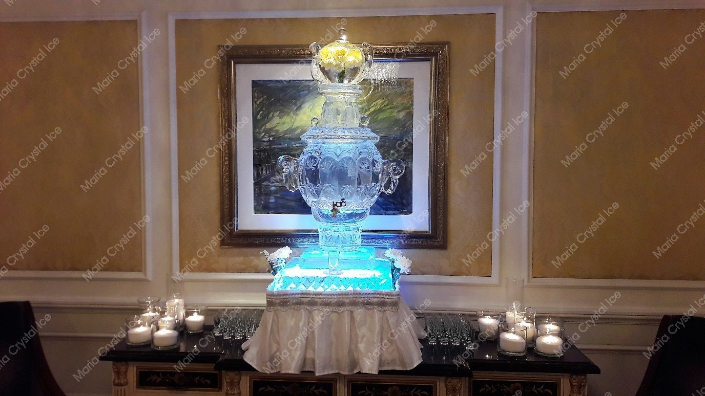 Самовар в Фо Сизон (2).jpg – Студия ледяного декора "Maria Crystal Ice" | Необычные услуги, подарки, мастер-классы в Санкт-Петербурге - 1 из 11
