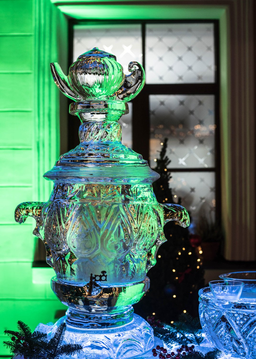 Ледяной самовар на велком зону&nbsp;Студия ледяного декора "Maria Crystal Ice" : 