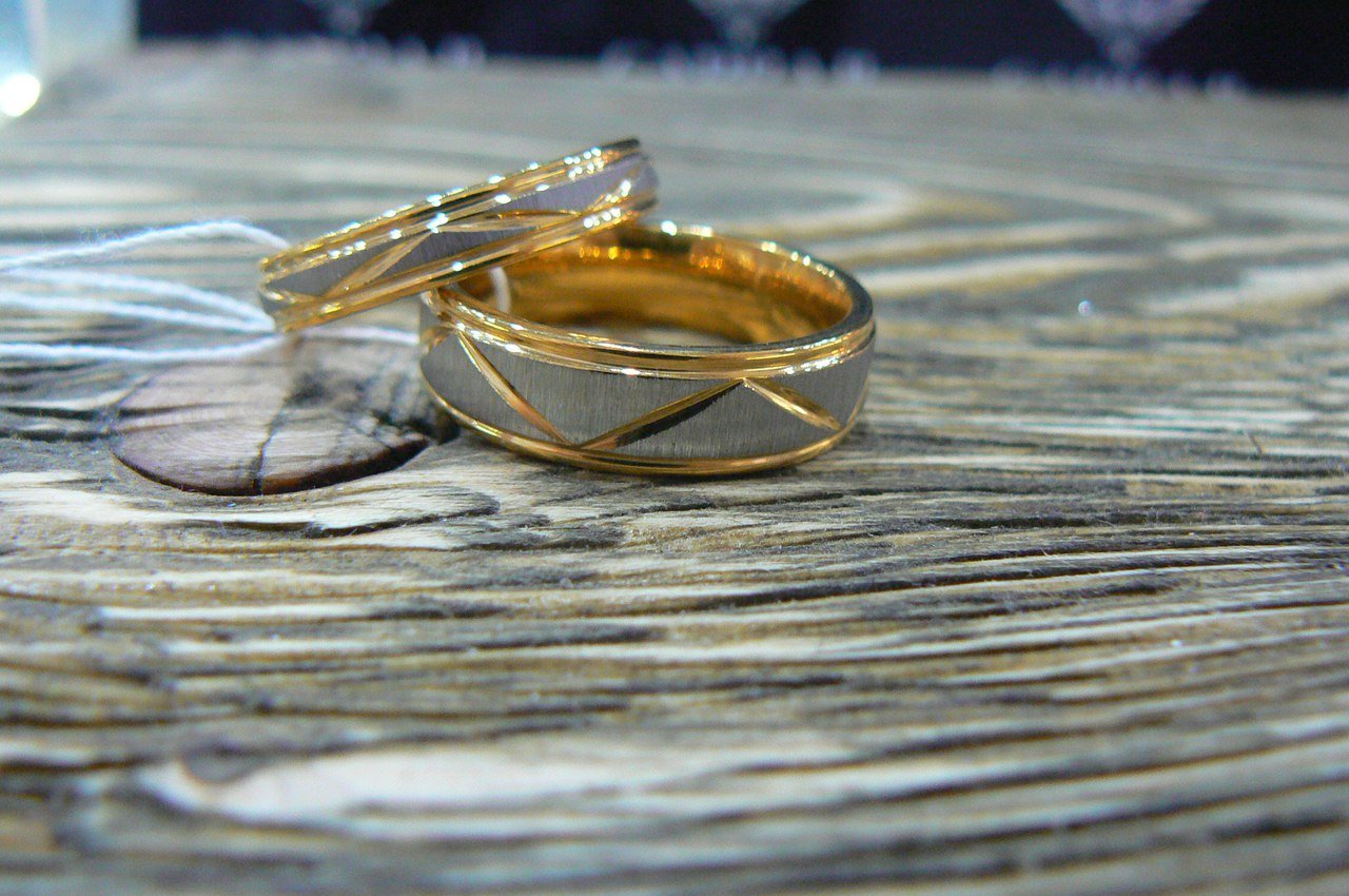 обручальные кольца&nbsp;CARRAJI : 