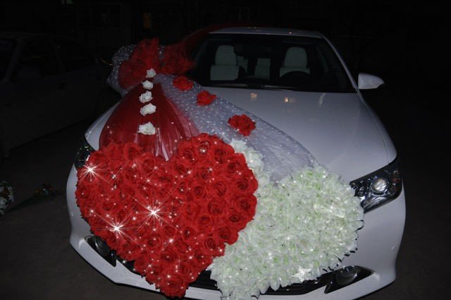 Украшение свадебного кортежа&nbsp;Гигансткие цветы : 