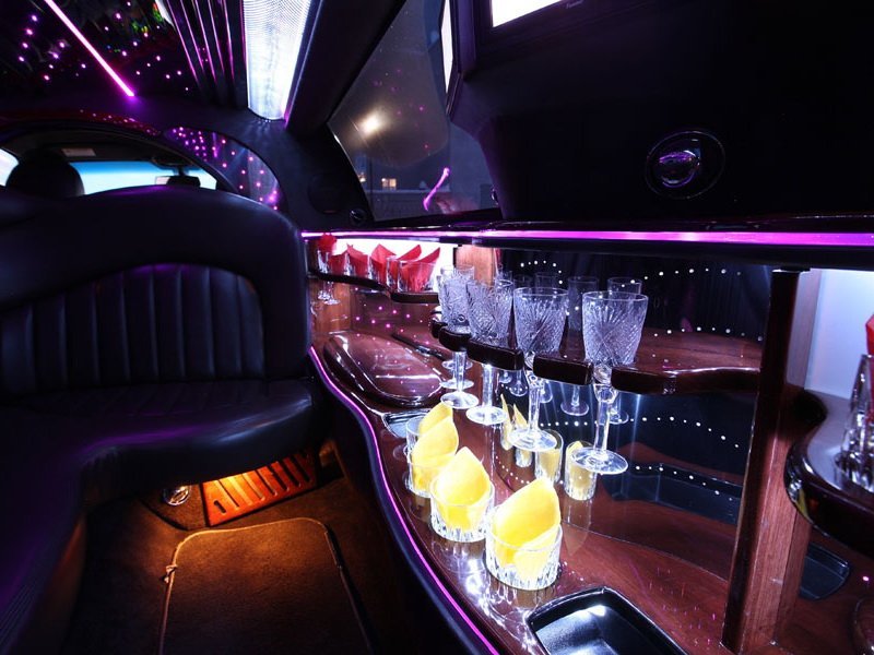 Лимузины&nbsp;Томские Лимузины. Свадебный кортеж. : 