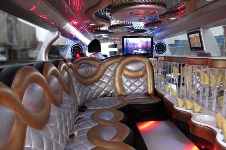 Лимузины&nbsp;Томские Лимузины. Свадебный кортеж. : 