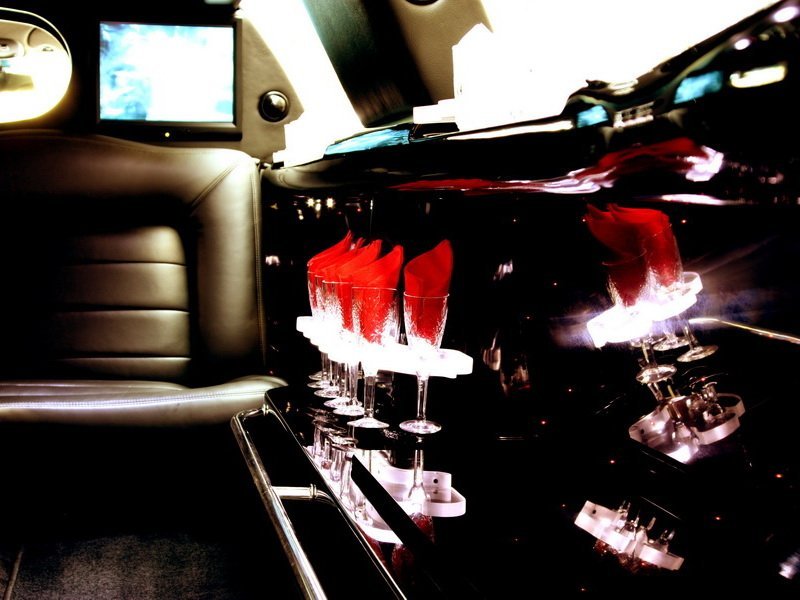 Лимузины&nbsp;Томские Лимузины. Свадебный кортеж. : 