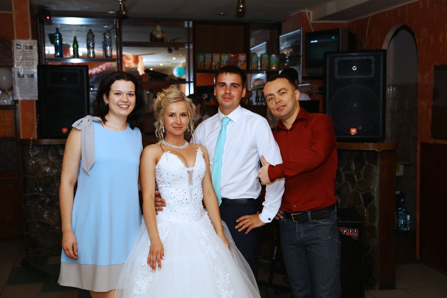 Ведущий - Эдуард Солдатов&nbsp;Агентство праздников СОЛДАТОВЫ-СВАДЬБА : 