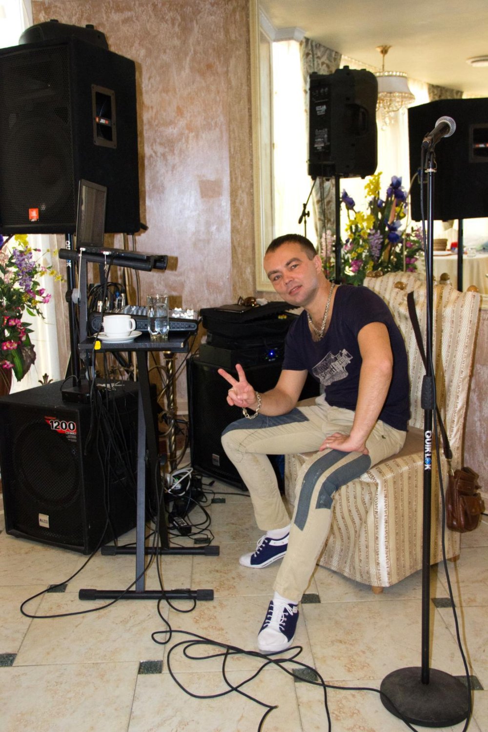 Ведущий - Эдуард Солдатов&nbsp;Агентство праздников СОЛДАТОВЫ-СВАДЬБА : 