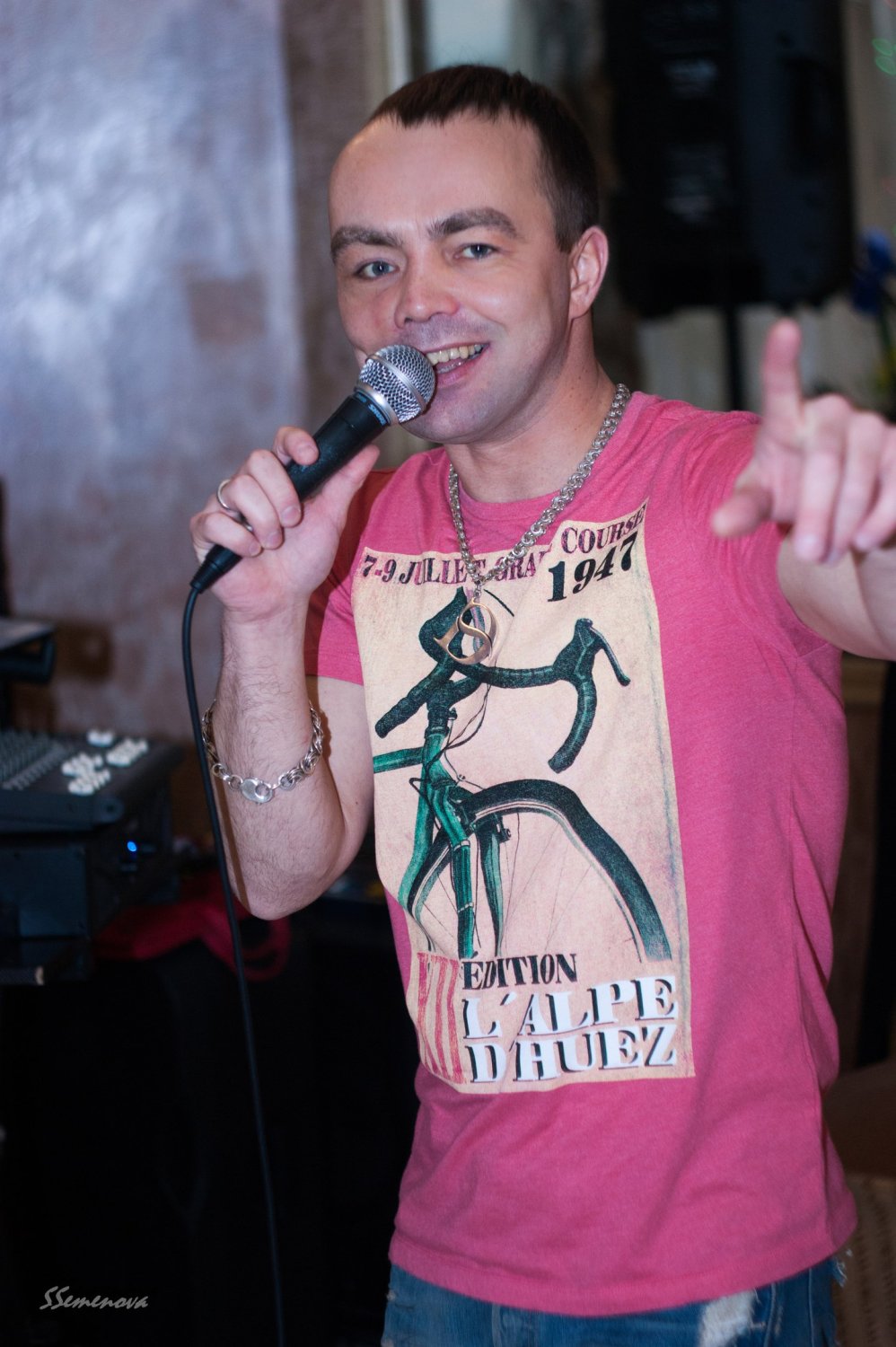 Ведущий - Эдуард Солдатов&nbsp;Агентство праздников СОЛДАТОВЫ-СВАДЬБА : 