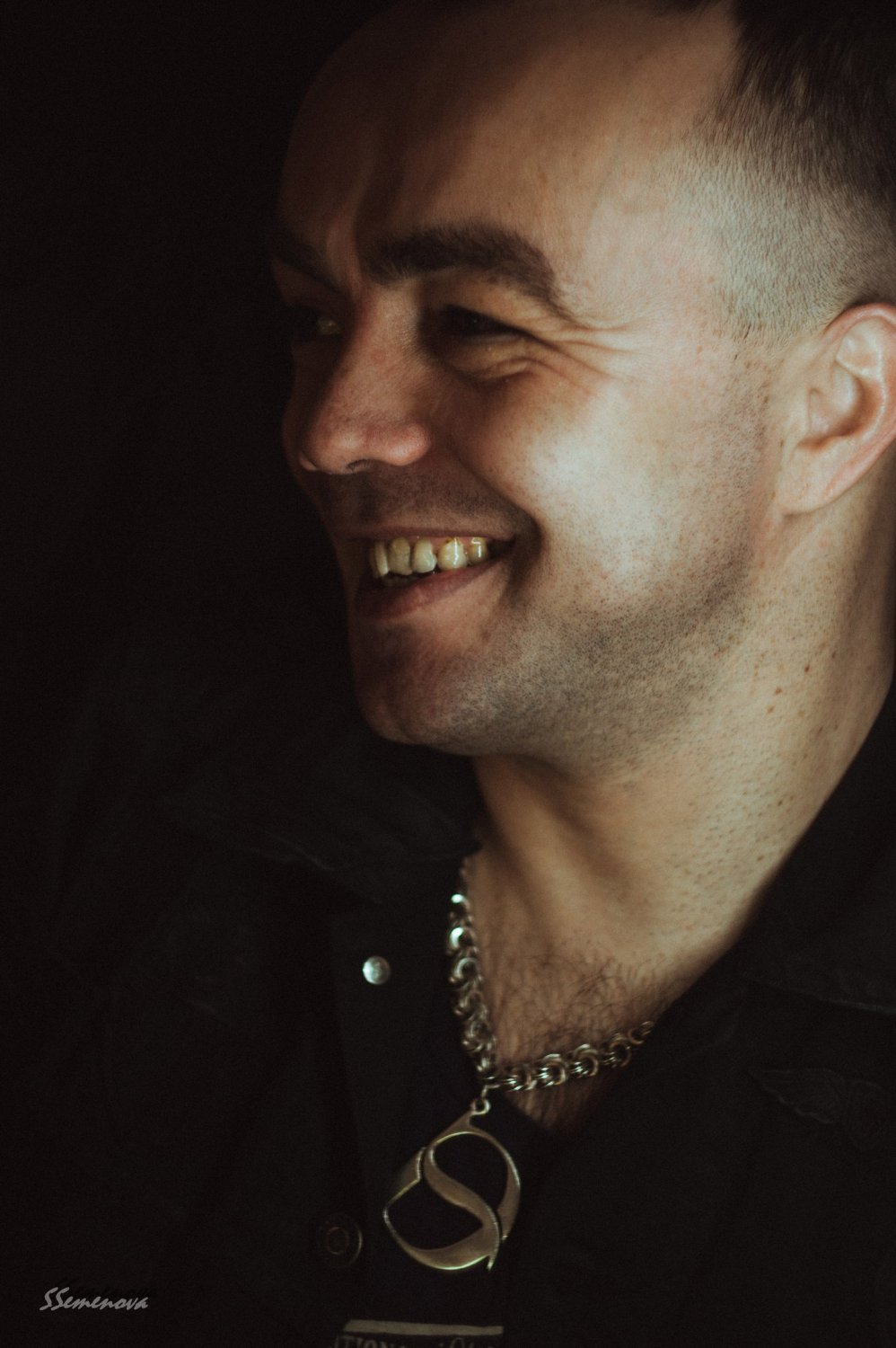 Ведущий - Эдуард Солдатов&nbsp;Агентство праздников СОЛДАТОВЫ-СВАДЬБА : 