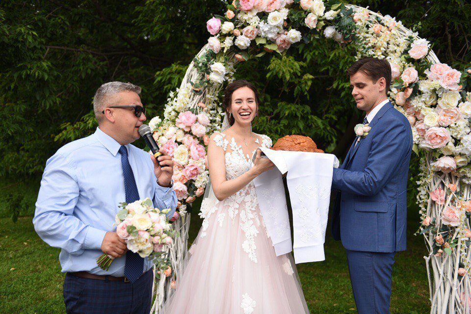 Ведущий Сергей Гаврилов&nbsp;ведущий Сергей Гаврилов : 