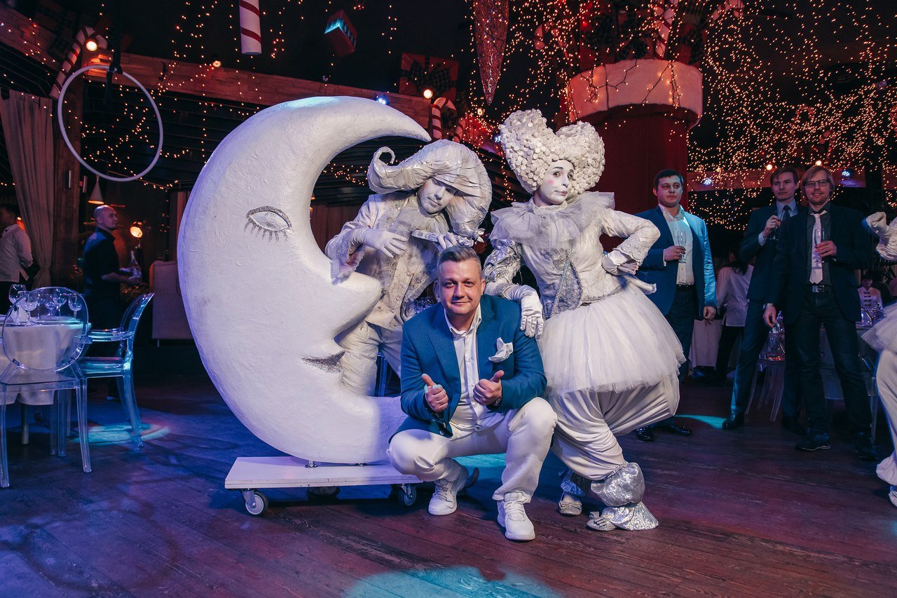 Ведущий Сергей Гаврилов&nbsp;ведущий Сергей Гаврилов : 