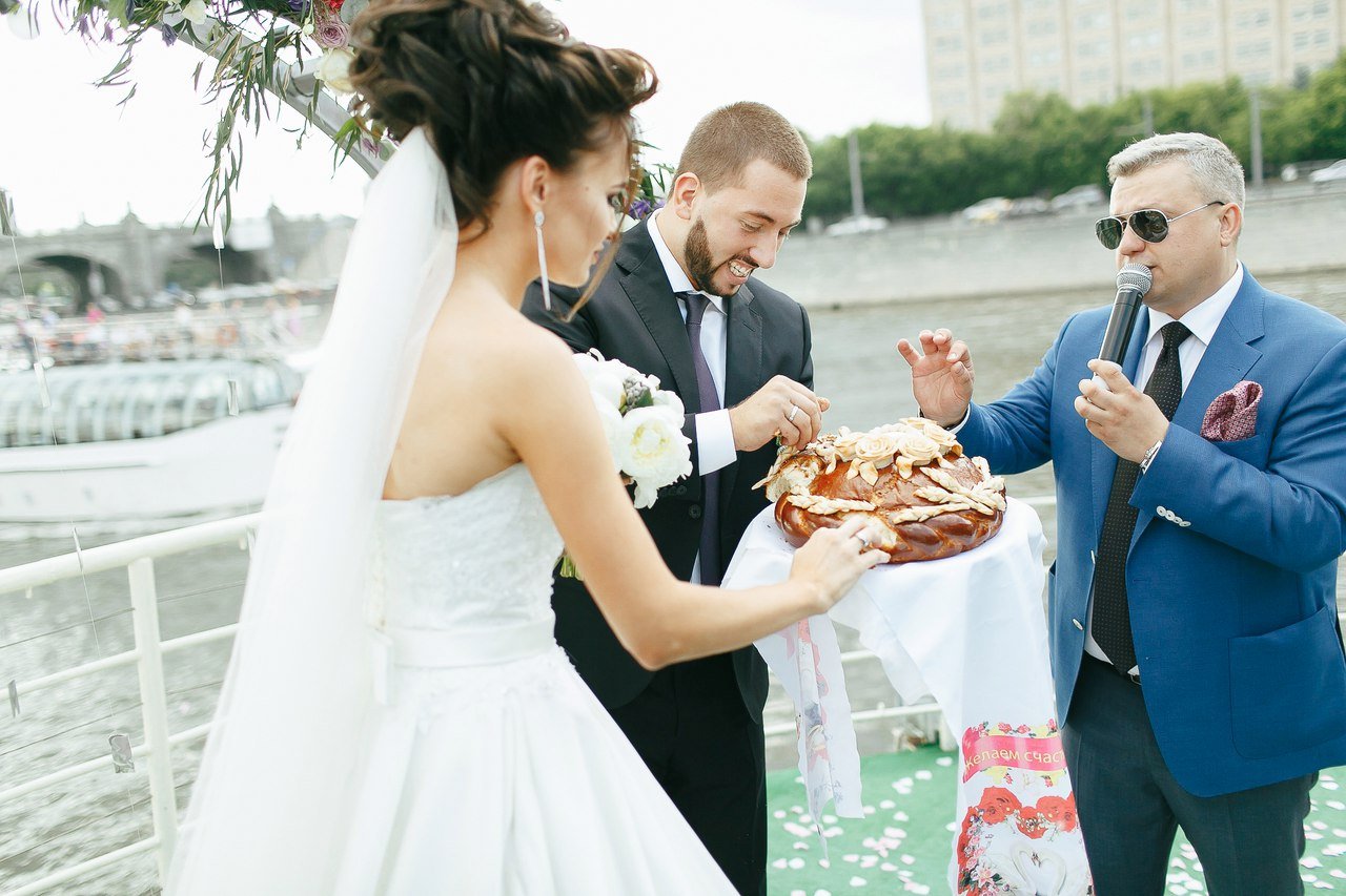 Ведущий Сергей Гаврилов&nbsp;ведущий Сергей Гаврилов : 