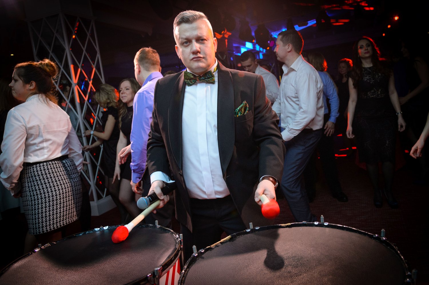 Ведущий Сергей Гаврилов&nbsp;ведущий Сергей Гаврилов : 