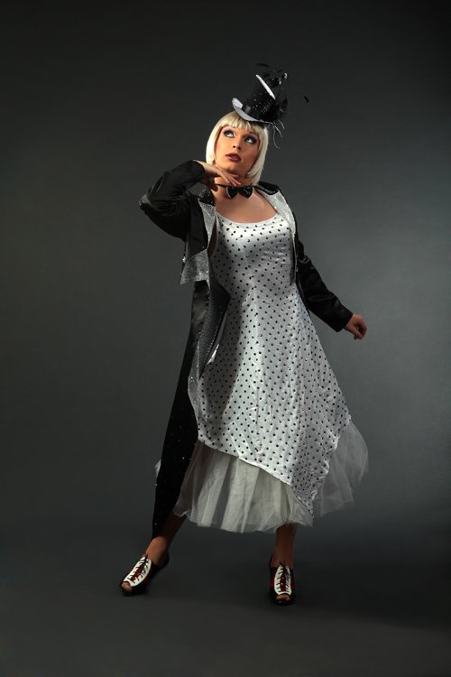 Шоу перевоплощений и пародии Vallery Woods&nbsp;Шоу Vallery Woods : 