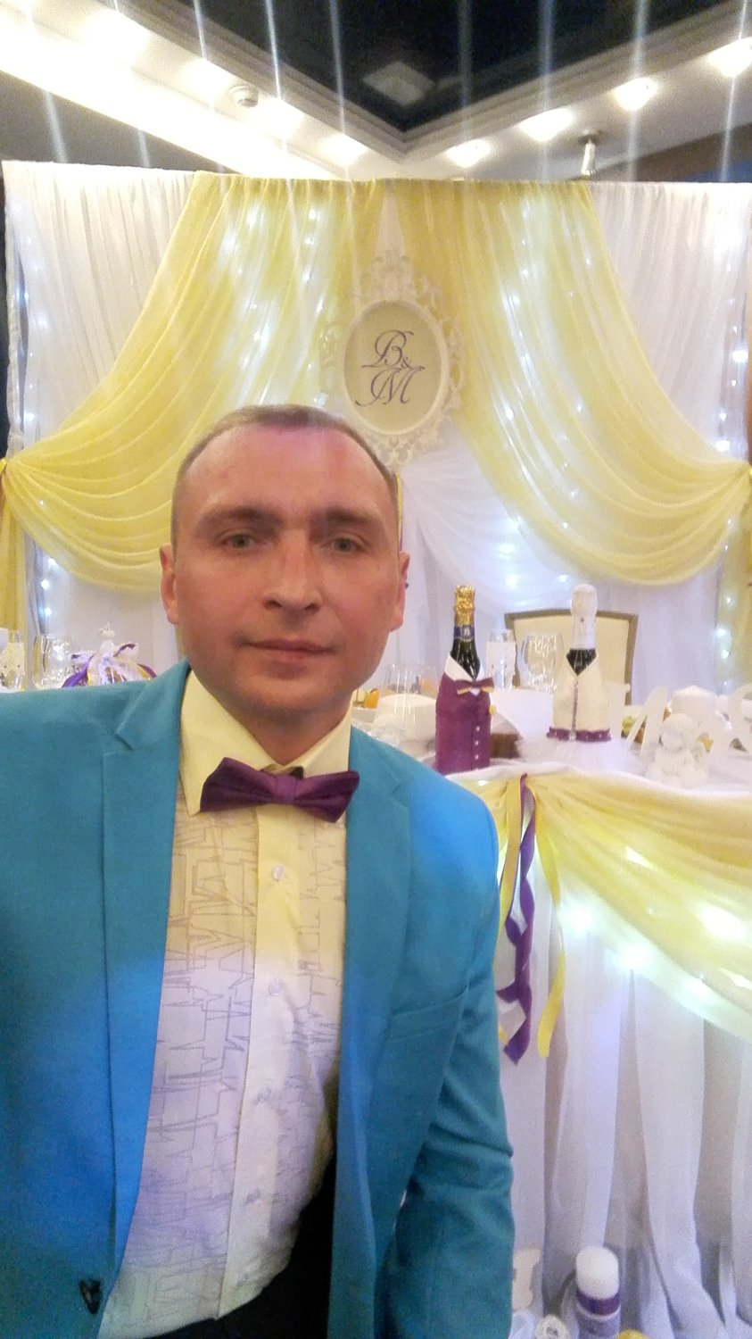 Весь в работе&nbsp;Виктор  : 