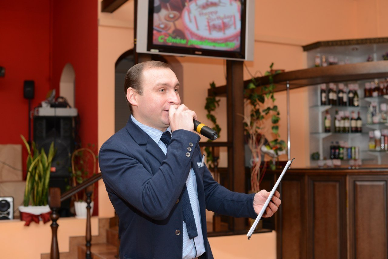 Весь в работе&nbsp;Виктор  : 