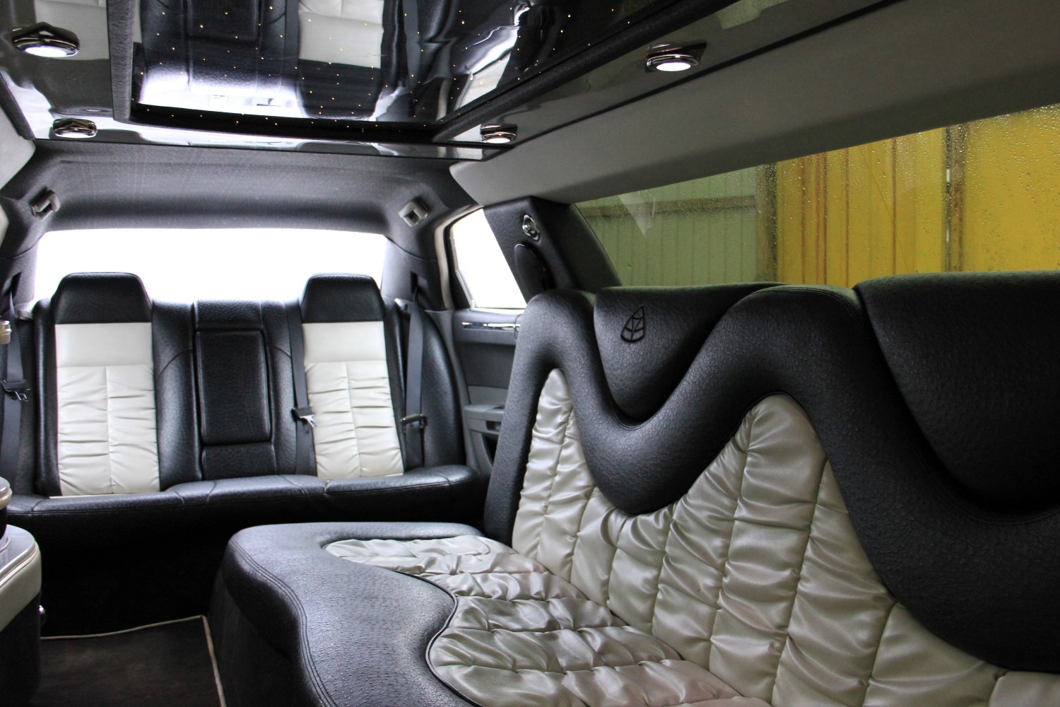 Limousine rental St. Petersburg.&nbsp;АДМИРАЛТЕЙСКИЕ ЛИМУЗИНЫ : 