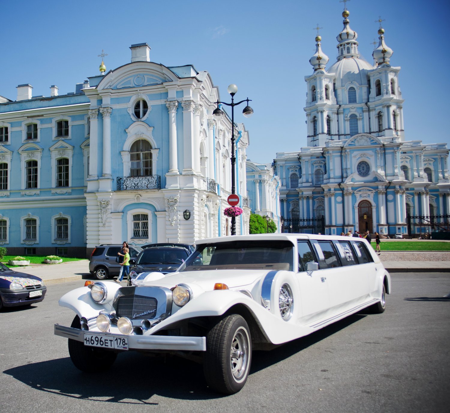 Limousine rental St. Petersburg.&nbsp;АДМИРАЛТЕЙСКИЕ ЛИМУЗИНЫ : 