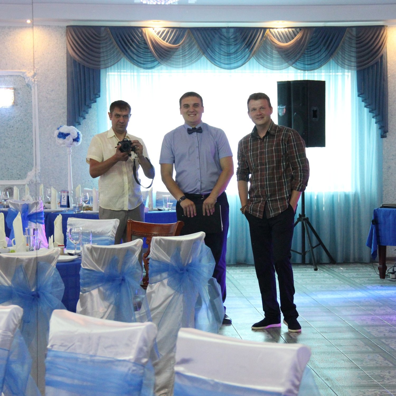 Ведущий/вокалист/showman&nbsp;D.L : 