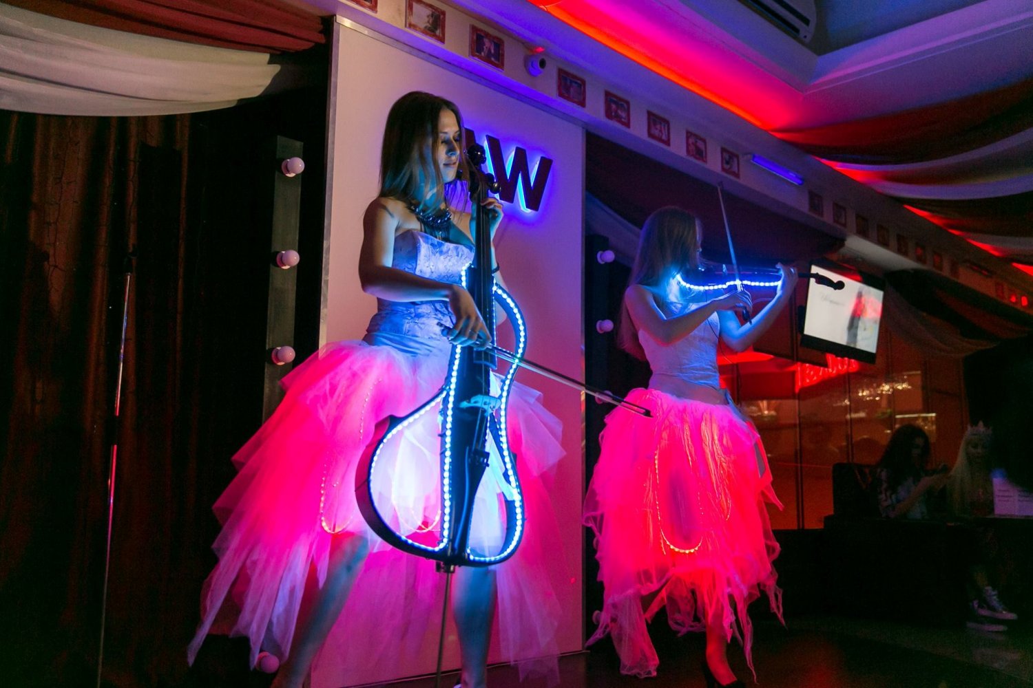 Katrin Electro SHow-Инструментально световое шоу&nbsp;Katrin Electro SHow-Инструментально световое шоу : 