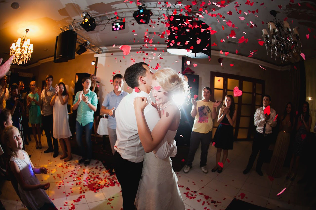 ах эта свадьба!&nbsp;Ведущая : 