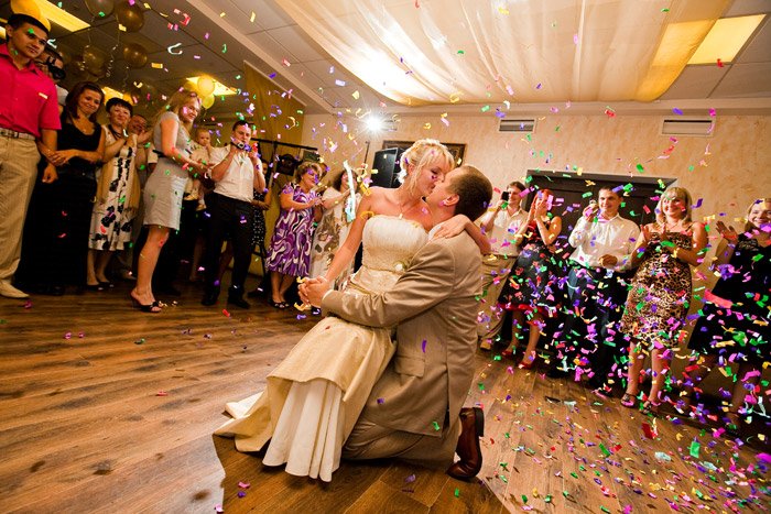 ах эта свадьба!&nbsp;Ведущая : 