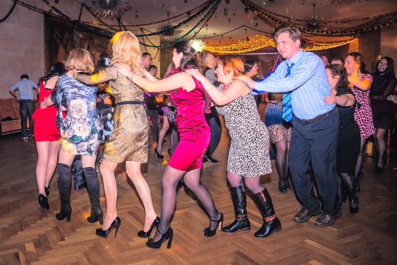 ах эта свадьба!&nbsp;Ведущая : 